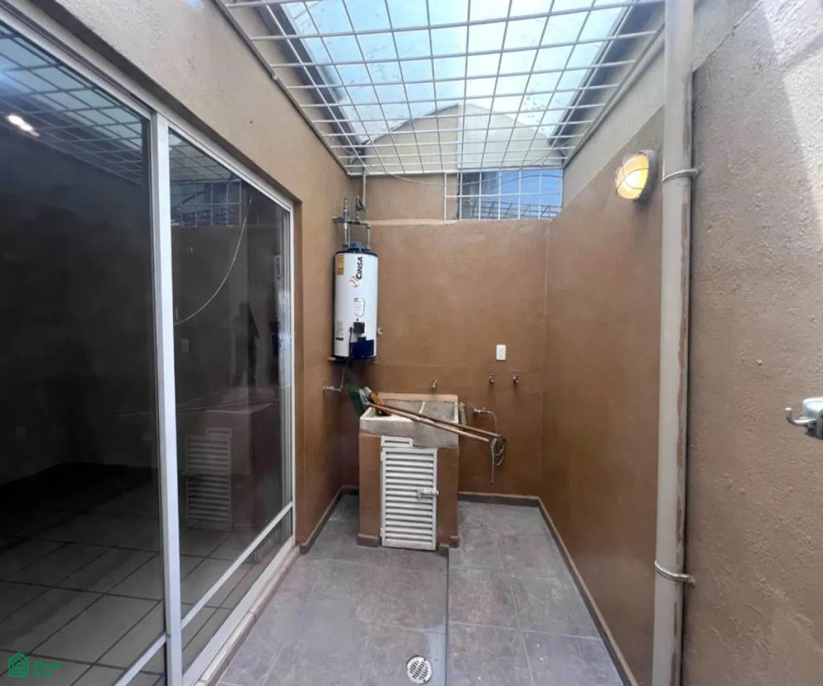 Casa En Venta,Parques del Bosque,Av. Agrícola 2938, Tlaquepaque, Jalisco 45609, 3 Habitaciones,2 Baños,Av. Agrícola,2,MX251018522