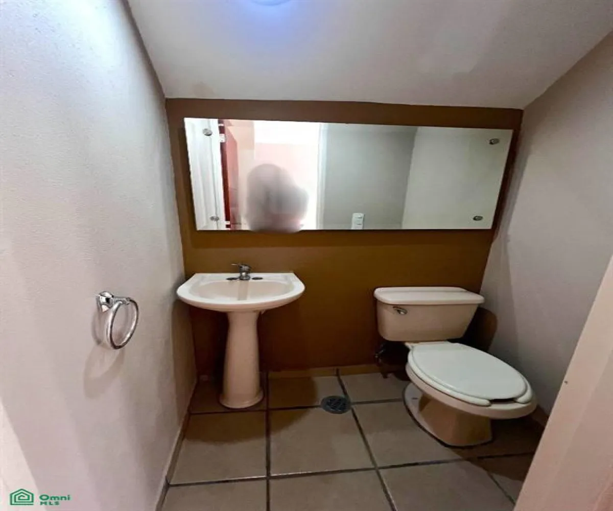 Casa En Venta,Parques del Bosque,Av. Agrícola 2938, Tlaquepaque, Jalisco 45609, 3 Habitaciones,2 Baños,Av. Agrícola,2,MX251018522