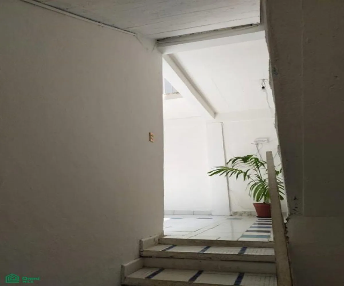 Departamento En Venta,Emiliano Zapata,calle Francisco I madero 275, Puerto Vallarta, Jalisco 48380, 16 Habitaciones,17 Baños,calle Francisco I madero,3,MX251019266