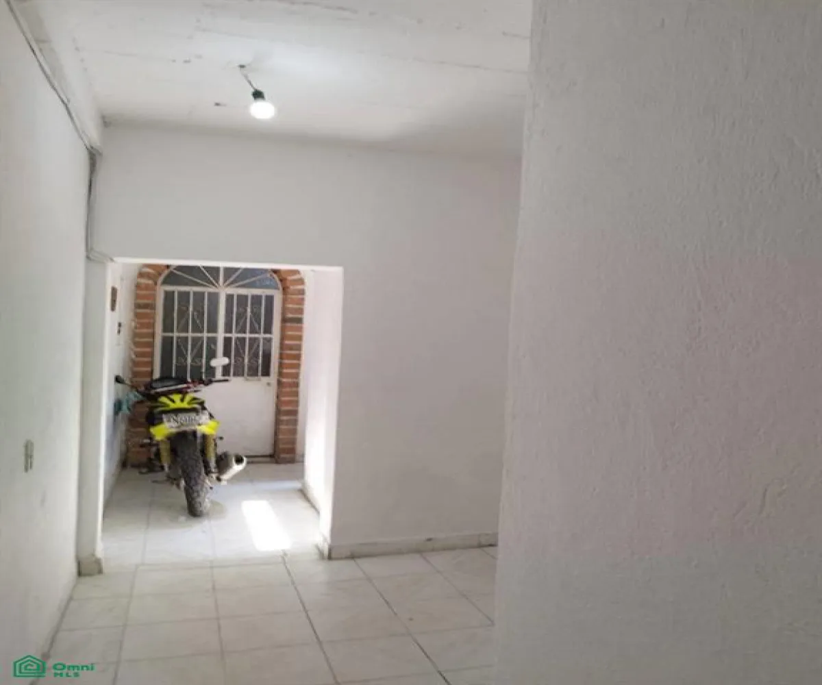 Departamento En Venta,Emiliano Zapata,calle Francisco I madero 275, Puerto Vallarta, Jalisco 48380, 16 Habitaciones,17 Baños,calle Francisco I madero,3,MX251019266