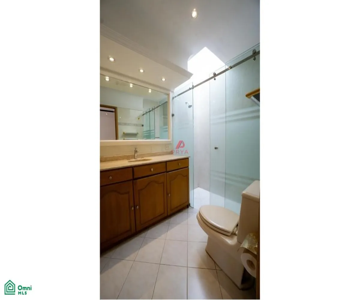 Casa En Venta,Puerta De Hierro,Vereda de los Laureles S/N, Zapopan, Jalisco 45116, 3 Habitaciones,3 Baños,Vereda de los Laureles,MX251019716