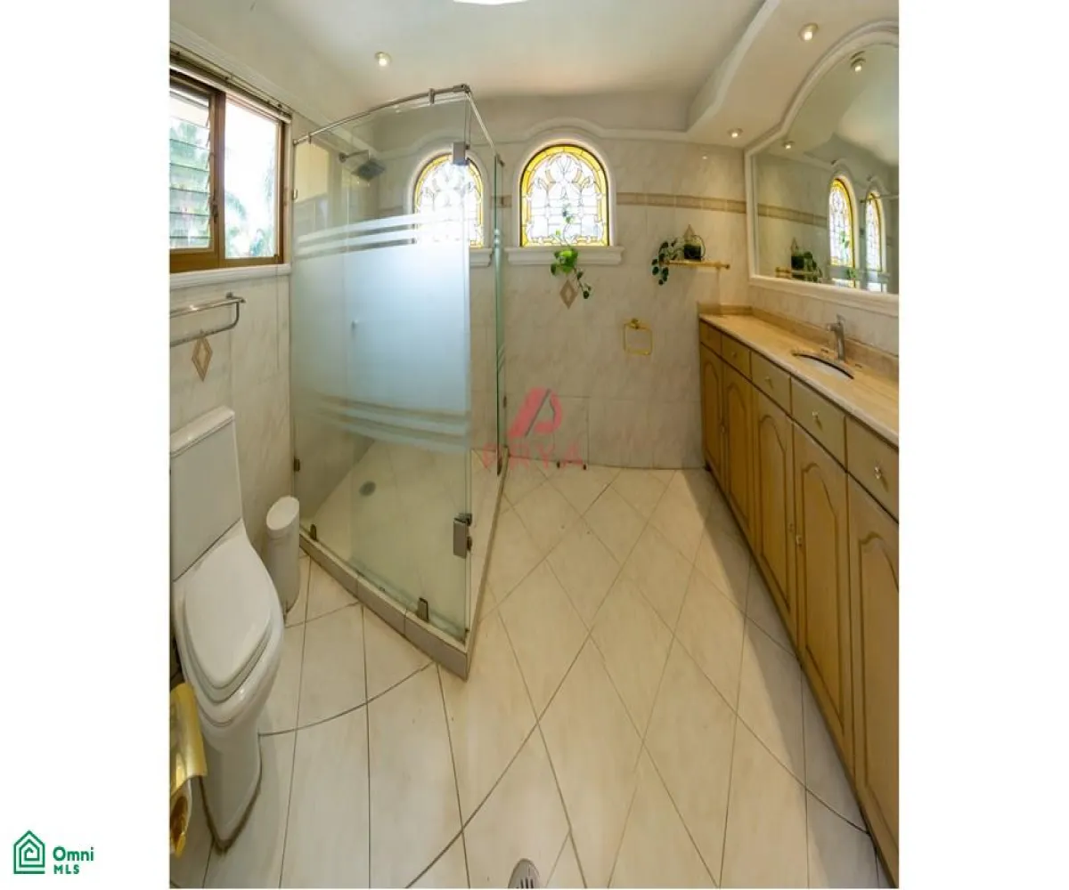 Casa En Venta,Puerta De Hierro,Vereda de los Laureles S/N, Zapopan, Jalisco 45116, 3 Habitaciones,3 Baños,Vereda de los Laureles,MX251019716