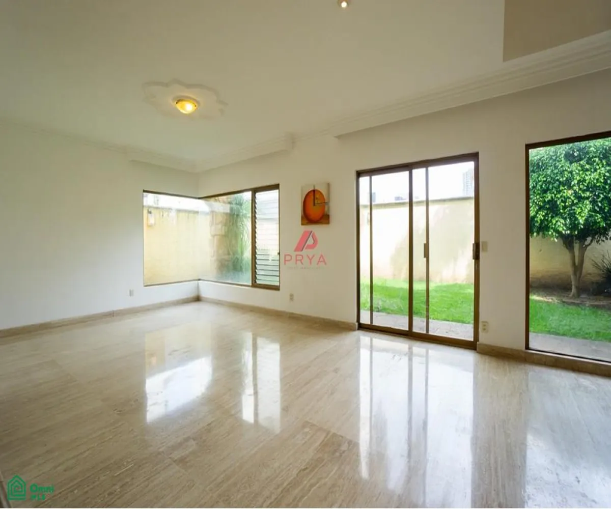 Casa En Venta,Puerta De Hierro,Vereda de los Laureles S/N, Zapopan, Jalisco 45116, 3 Habitaciones,3 Baños,Vereda de los Laureles,MX251019716