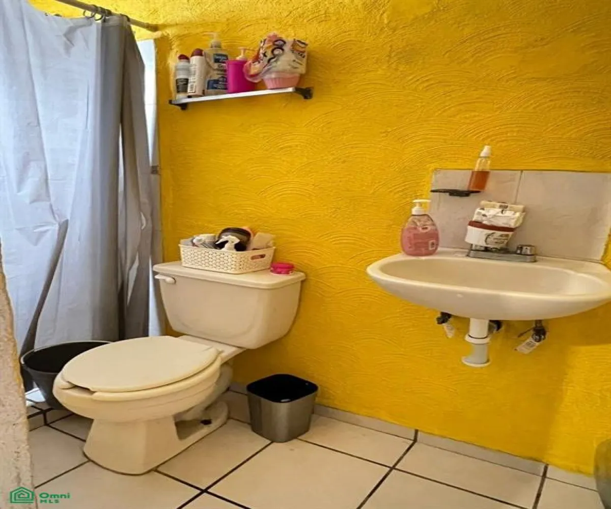 Casa En Venta,Villa Fontana,Fuente Ixtapa 491, Tlaquepaque, Jalisco 45615, 3 Habitaciones,3 Baños,Fuente Ixtapa,2,MX251019756