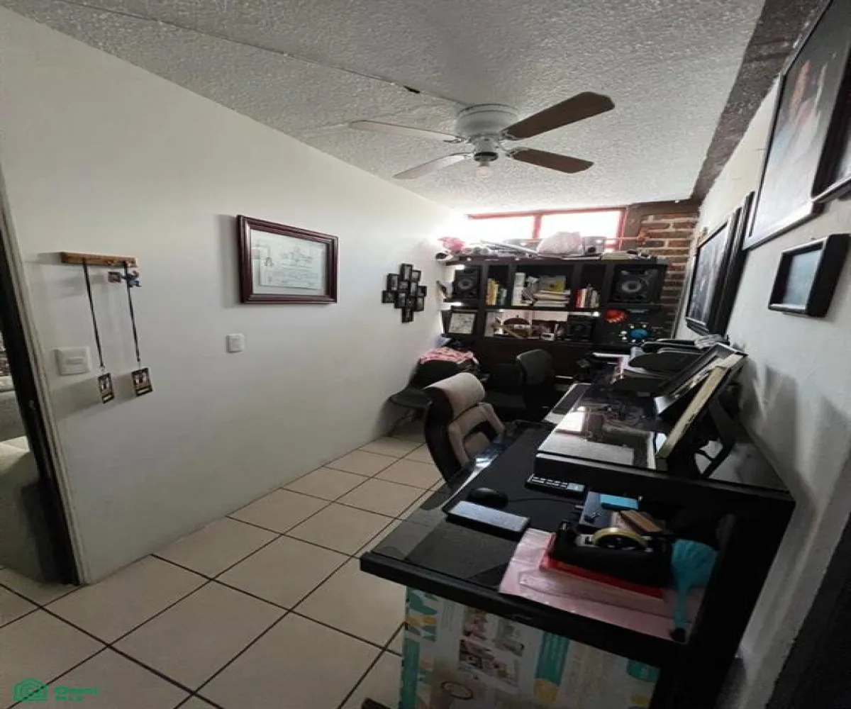 Casa En Venta,San Andrés,Av Chamizal 255, Guadalajara, Jalisco 44810, 3 Habitaciones,2 Baños,Av Chamizal,MX251019757