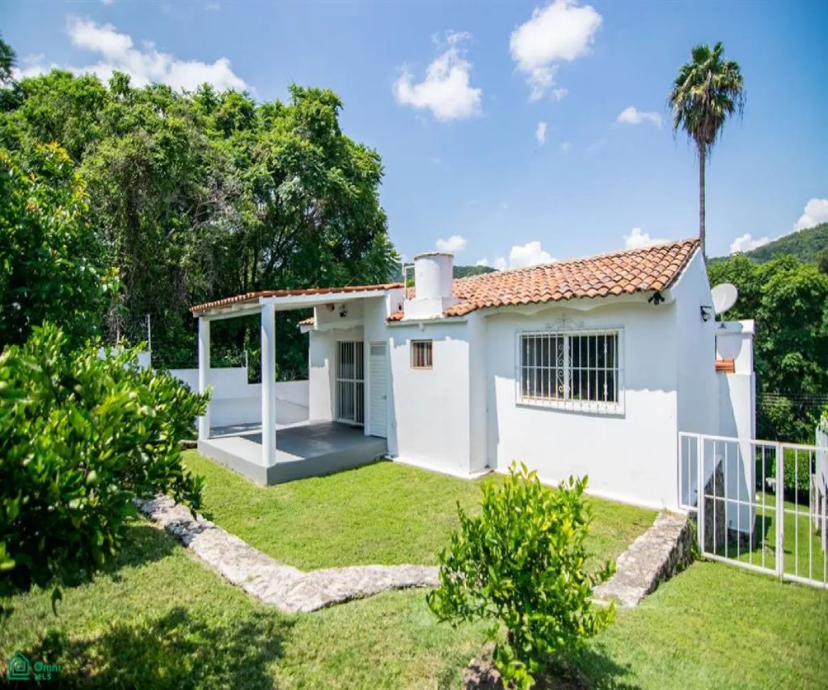 Casa En Venta,Chapala Haciendas,PAJARO DE FUEGO 10, Chapala, Jalisco 45907, 2 Habitaciones,2 Baños,PAJARO DE FUEGO,2,MX251020068