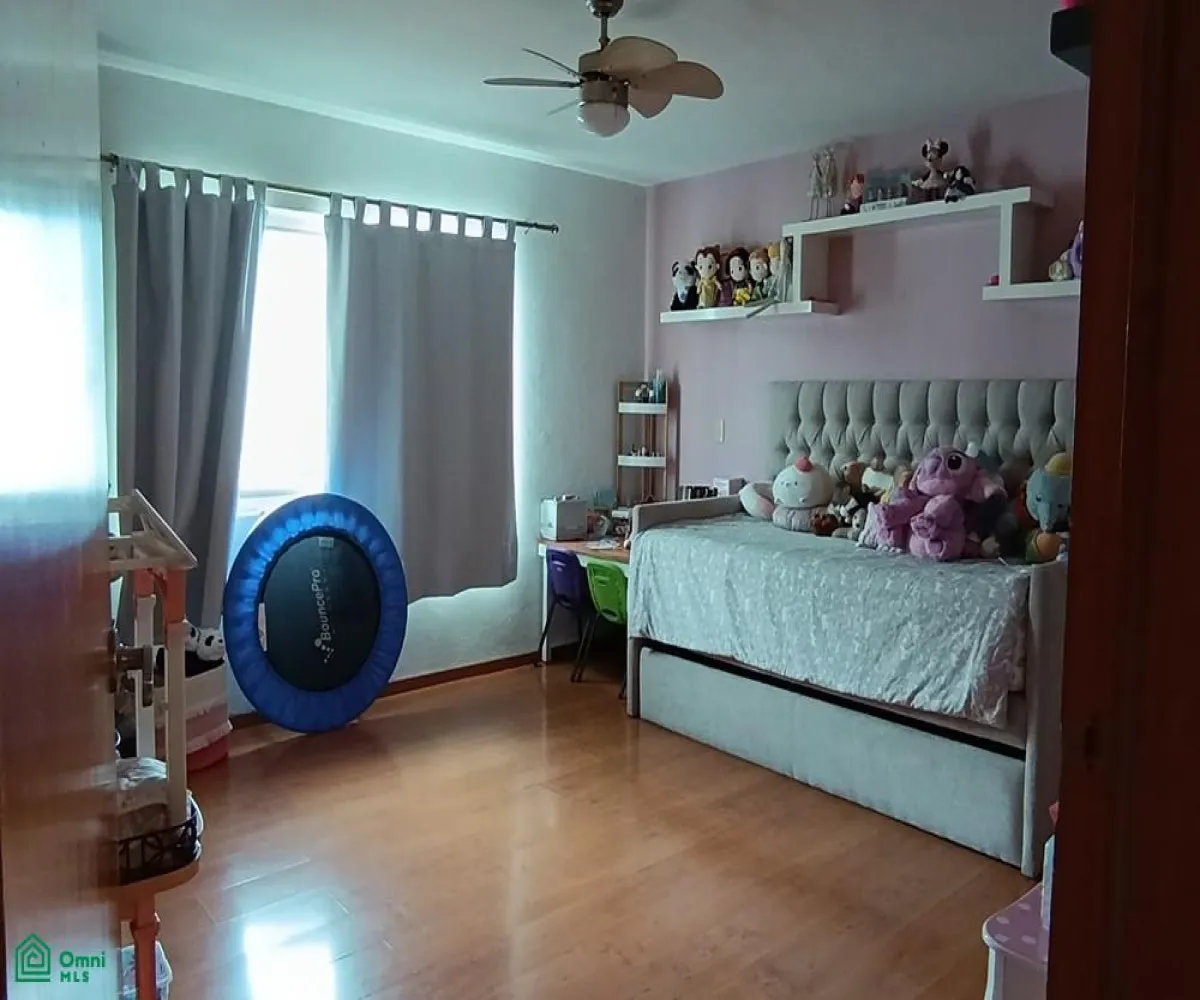 Casa En Venta,Rinconada Del Parque,Av. Ecónomos 6831, Zapopan, Jalisco 45010, 4 Habitaciones,4 Baños,Av. Ecónomos,2,MX251020500