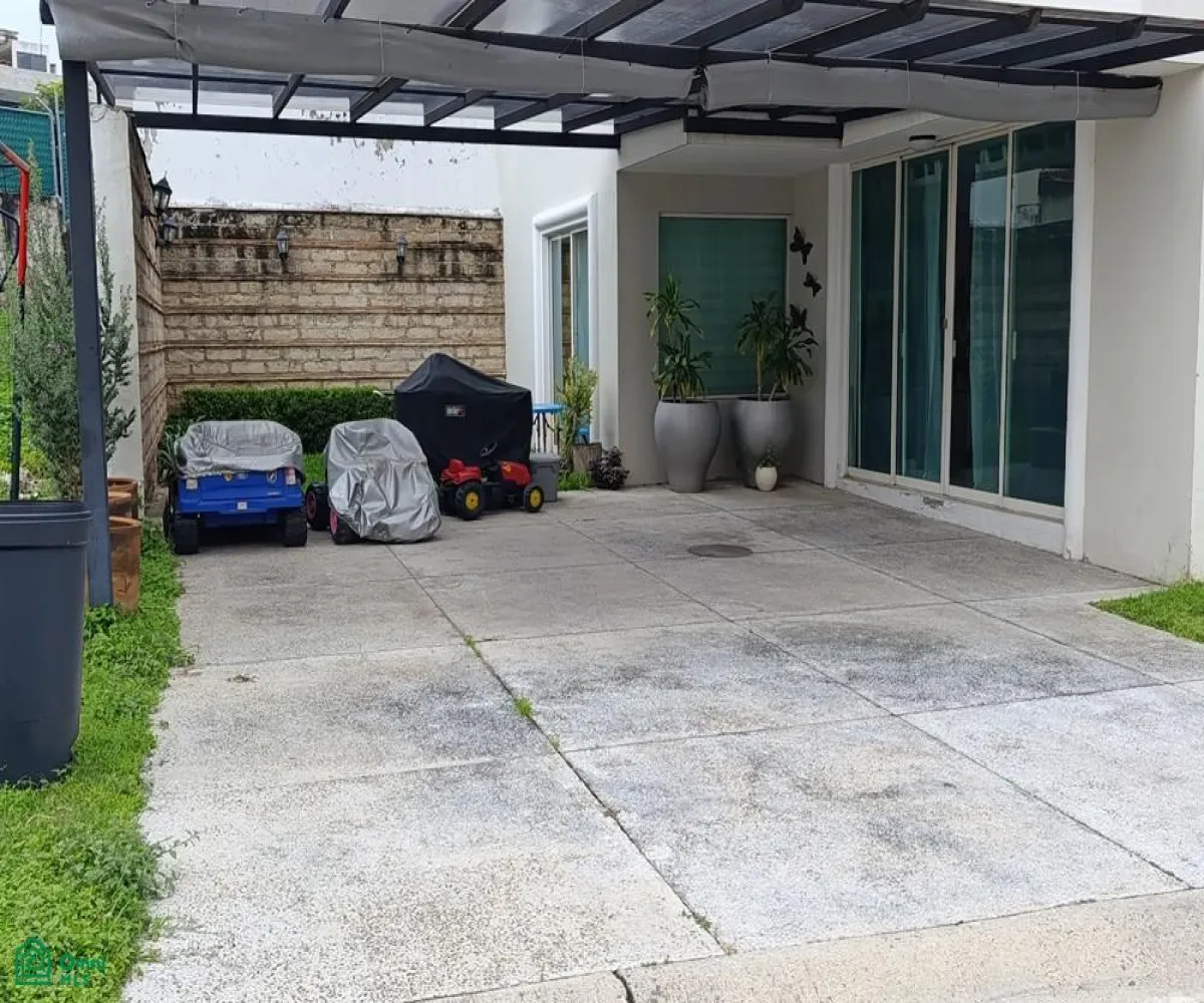 Casa En Venta,Rinconada Del Parque,Av. Ecónomos 6831, Zapopan, Jalisco 45010, 4 Habitaciones,4 Baños,Av. Ecónomos,2,MX251020500