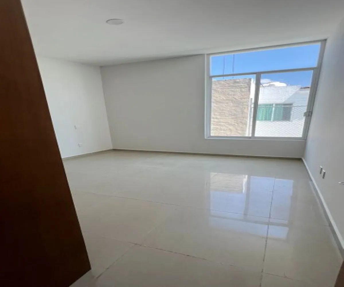 Casa En Venta,La Tijera,Avenida Nueva Galicia 387, Tlajomulco de Zúñiga, Jalisco 45645, 3 Habitaciones,2 Baños,Avenida Nueva Galicia,2,pVivG9o