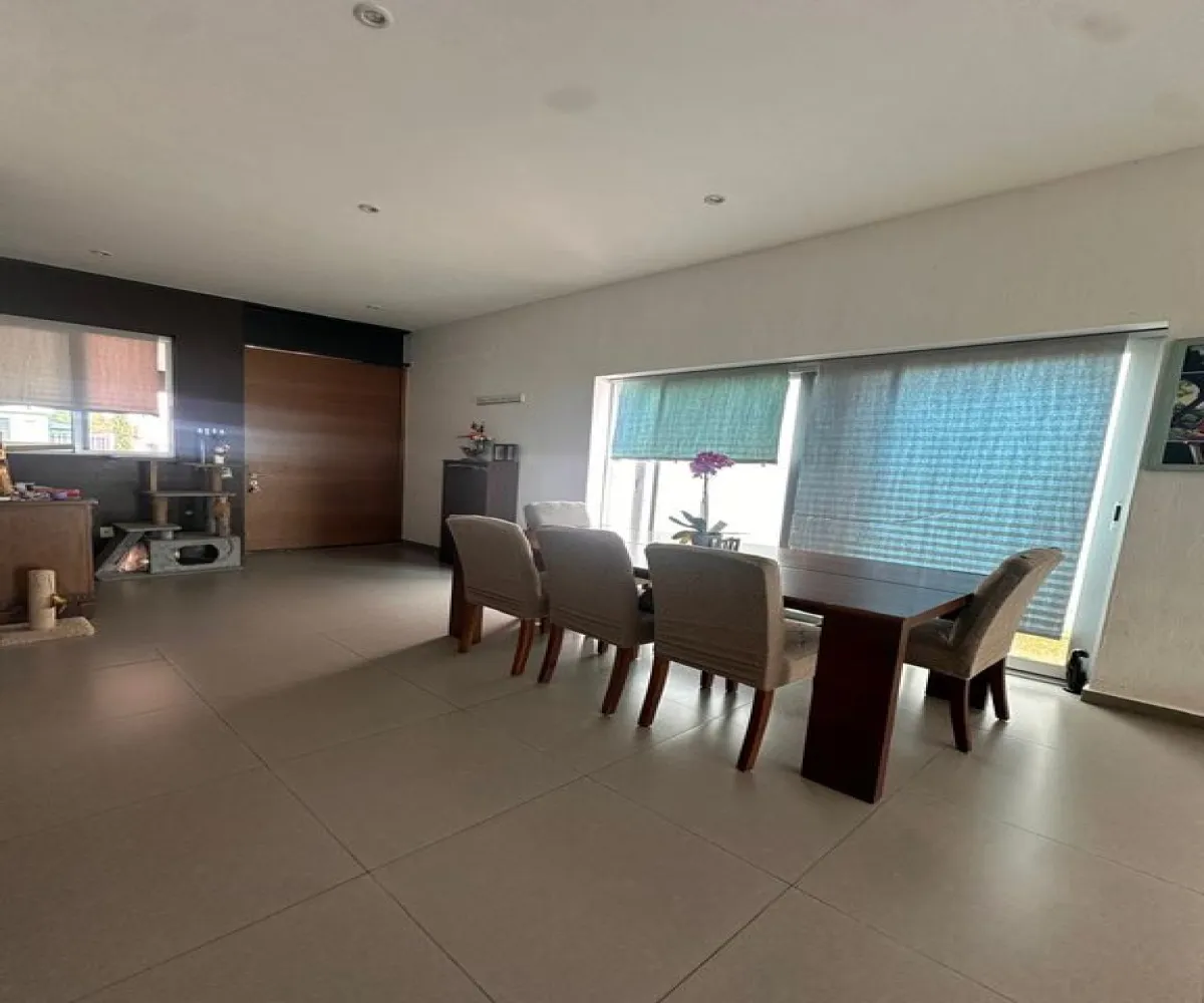 Casa En Venta,Fraccionamiento La Rioja,Calle Matute 309 A, Tlajomulco de Zúñiga, Jalisco 45645, 3 Habitaciones,4 Baños,Calle Matute,2,pE79wlG