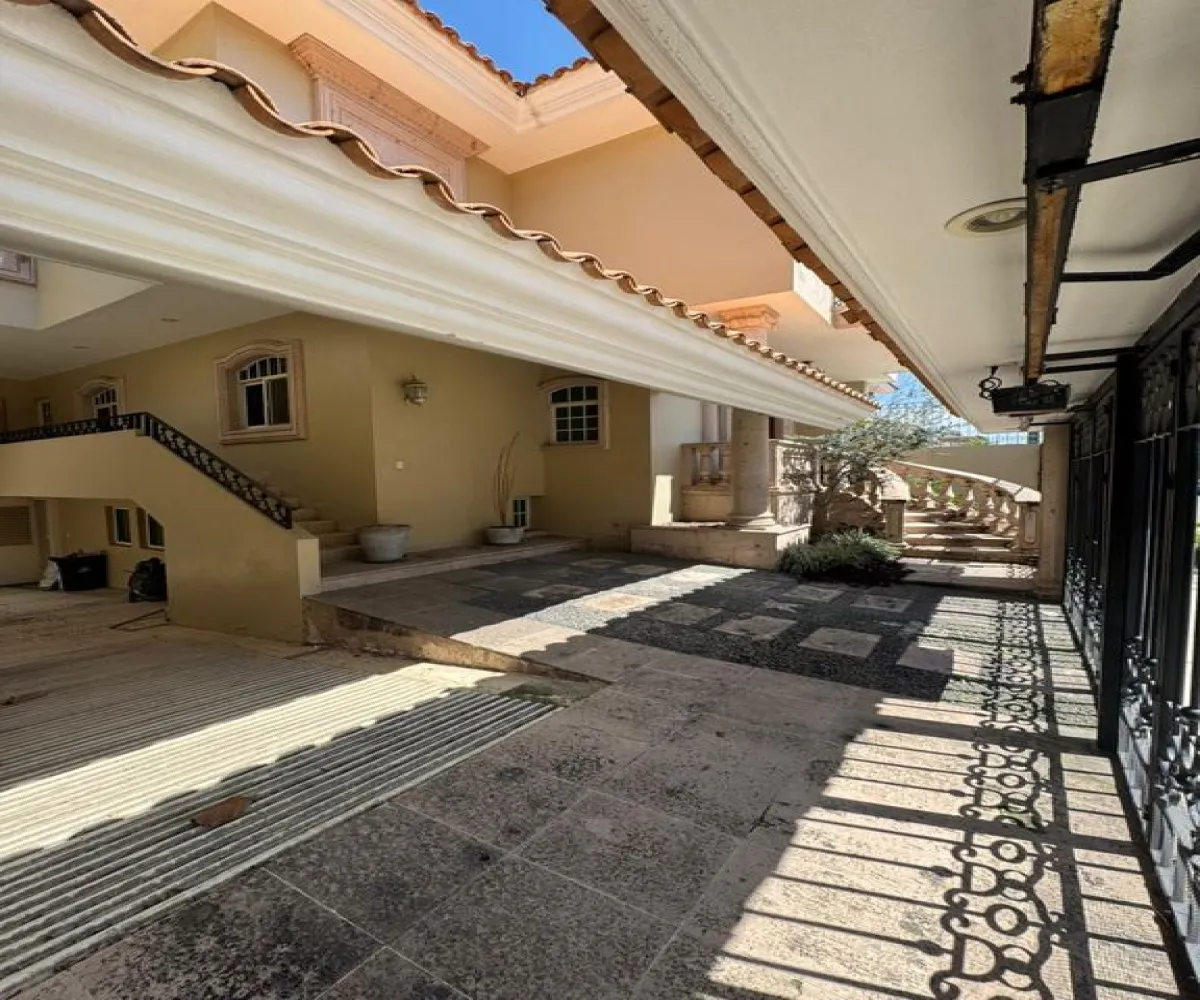 Casa En Venta,Bugambilias,Callejón de los Claveles S/N, Zapopan, Jalisco 45237, 4 Habitaciones,4 Baños,Callejón de los Claveles,1,pVi7Og8