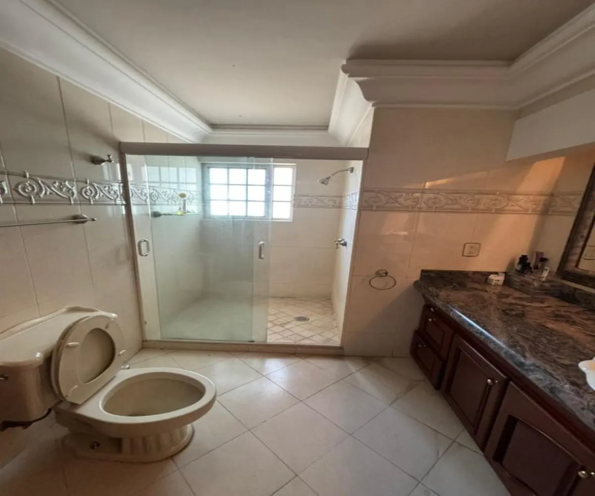 Casa En Venta,Bugambilias,Callejón de los Claveles S/N, Zapopan, Jalisco 45237, 4 Habitaciones,4 Baños,Callejón de los Claveles,1,pVi7Og8