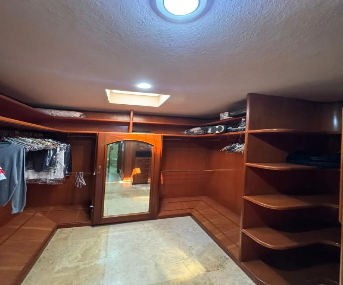 Casa En Venta,Bugambilias,Callejón de los Claveles S/N, Zapopan, Jalisco 45237, 4 Habitaciones,4 Baños,Callejón de los Claveles,1,pVi7Og8