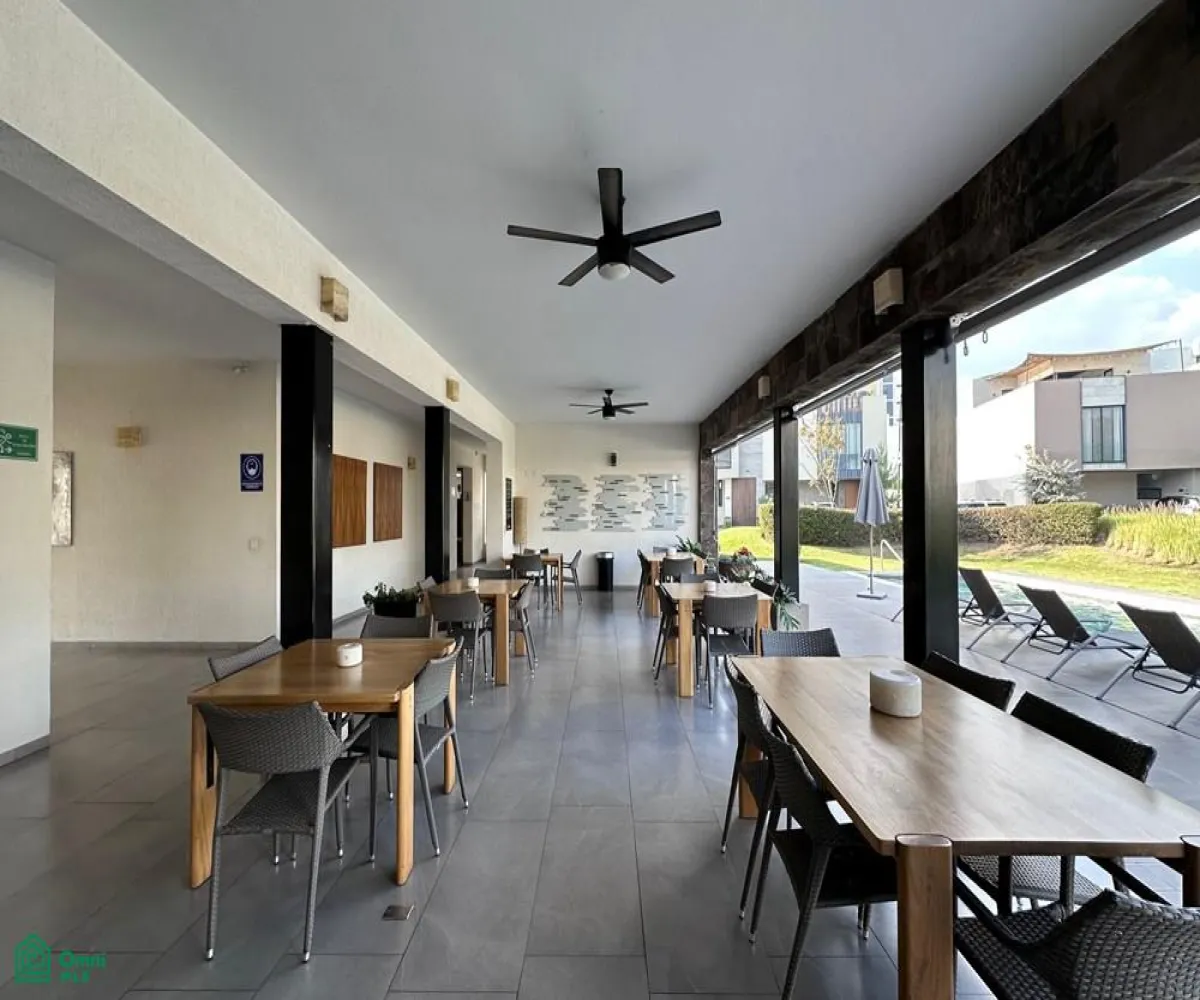 Casa En Venta,Punto Sur,Calle Magallanes, Fracc. Punto Sur Este 1130, Tlajomulco de Zuniga, Jalisco 45600, 3 Habitaciones,3 Baños,Calle Magallanes, Fracc. Punto Sur Este,2,MX251021113