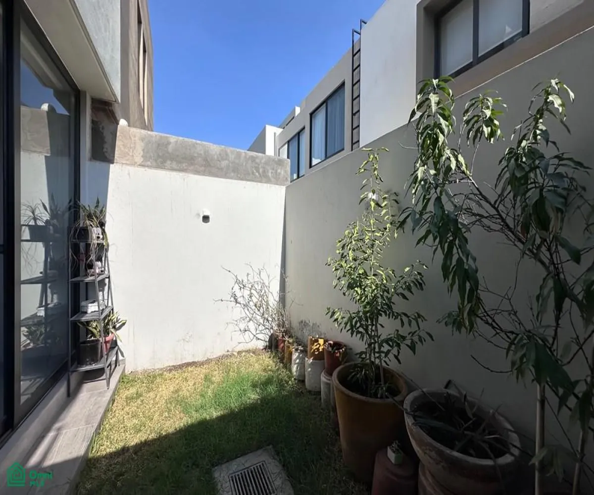 Casa En Venta,Punto Sur,Calle Magallanes, Fracc. Punto Sur Este 1130, Tlajomulco de Zuniga, Jalisco 45600, 3 Habitaciones,3 Baños,Calle Magallanes, Fracc. Punto Sur Este,2,MX251021113