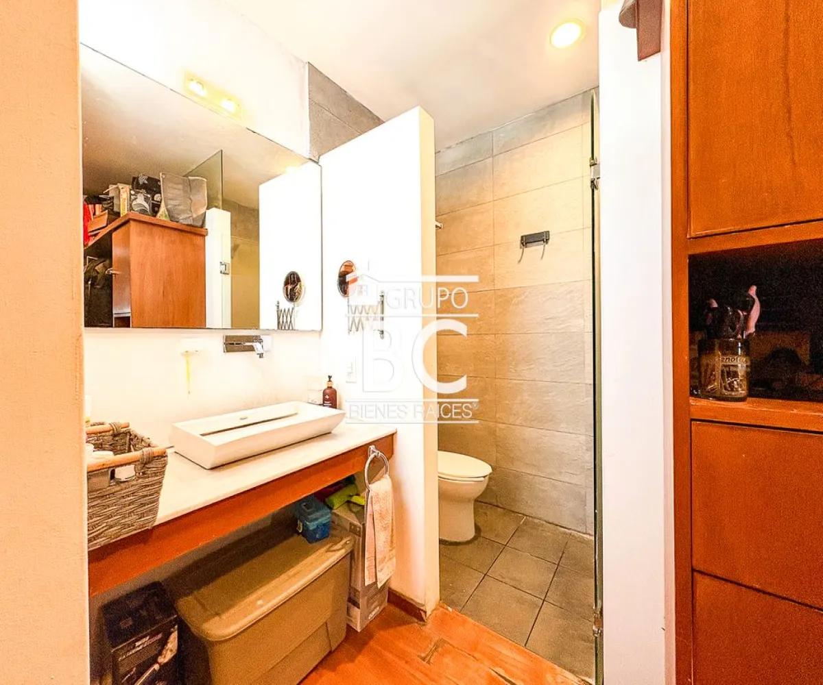 Casa En Venta,Bosque Real,Boulevard la Loma 100 44, Tlajomulco de Zúñiga, Jalisco 45645, 3 Habitaciones,2 Baños,Boulevard la Loma,2,paaLIy9