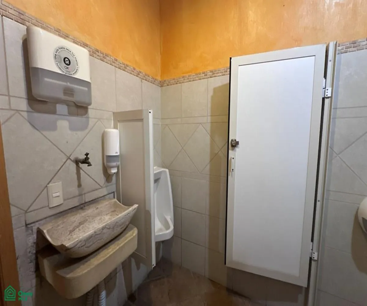 Local En Venta,San Antonio Tlayacapan,carretera chapala - jocotepec 123, Chapala, Jalisco 45922,carretera chapala - jocotepec,MX251017166