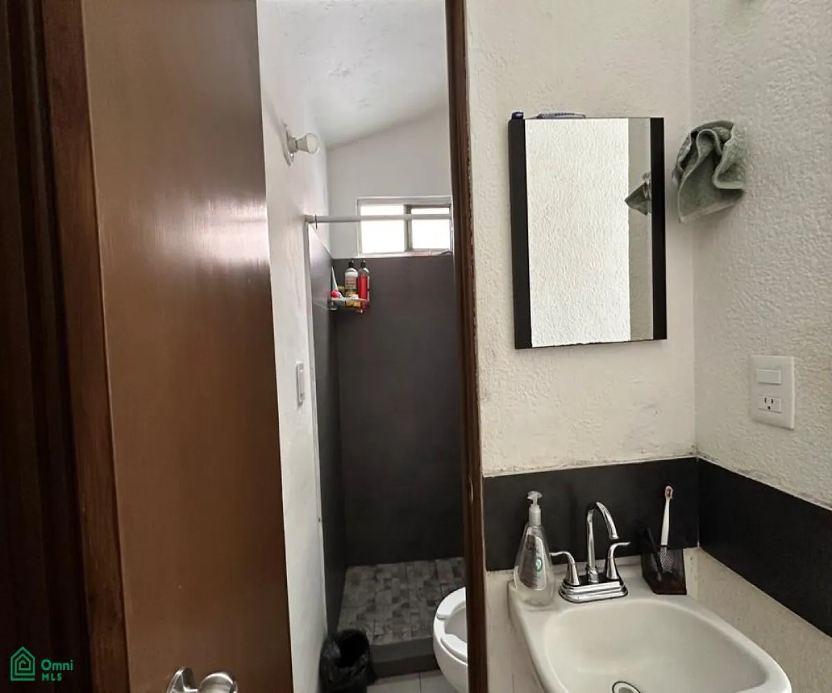 Casa En Venta,Fraccionamiento Villas Del Mirador,Prolongación Rio Blanco 1217, Zapopan, Jalisco 45133, 2 Habitaciones,1 Baño,Prolongación Rio Blanco,1,MX251022017