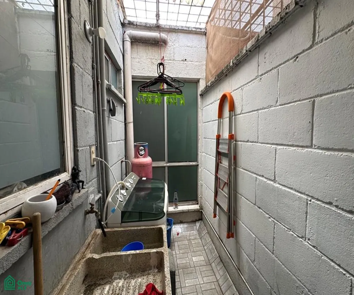 Casa En Venta,Fraccionamiento Villas Del Mirador,Prolongación Rio Blanco 1217, Zapopan, Jalisco 45133, 2 Habitaciones,1 Baño,Prolongación Rio Blanco,1,MX251022017