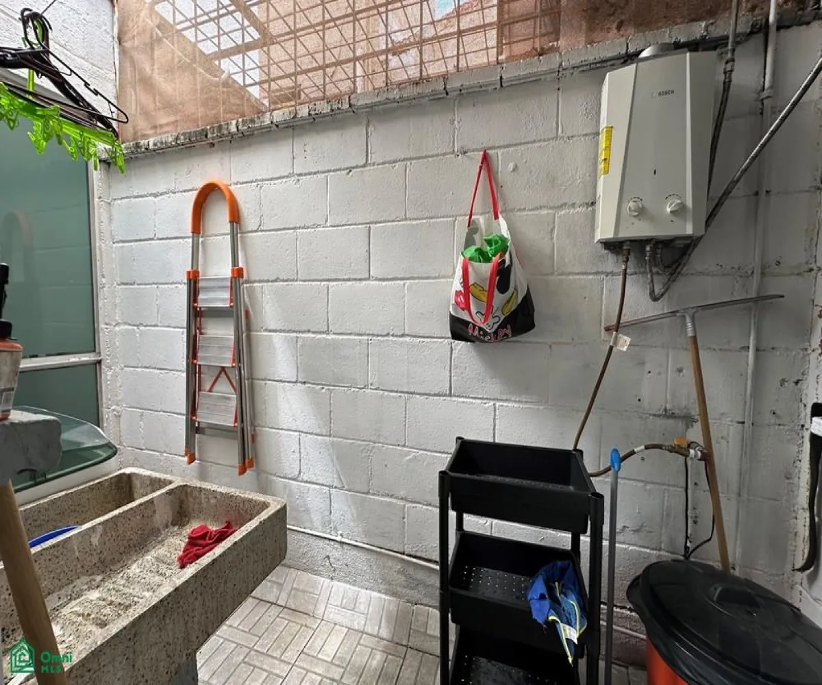 Casa En Venta,Fraccionamiento Villas Del Mirador,Prolongación Rio Blanco 1217, Zapopan, Jalisco 45133, 2 Habitaciones,1 Baño,Prolongación Rio Blanco,1,MX251022017