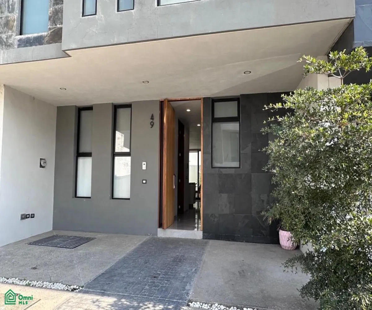 Casa En Renta,Punto Sur,Calle Magallanes, Fracc. Punto Sur Este 1130, Tlajomulco de Zuniga, Jalisco 45600, 3 Habitaciones,3 Baños,Calle Magallanes, Fracc. Punto Sur Este,2,MX251022025