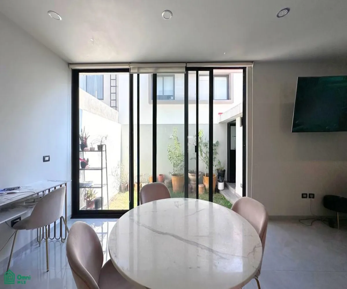 Casa En Renta,Punto Sur,Calle Magallanes, Fracc. Punto Sur Este 1130, Tlajomulco de Zuniga, Jalisco 45600, 3 Habitaciones,3 Baños,Calle Magallanes, Fracc. Punto Sur Este,2,MX251022025