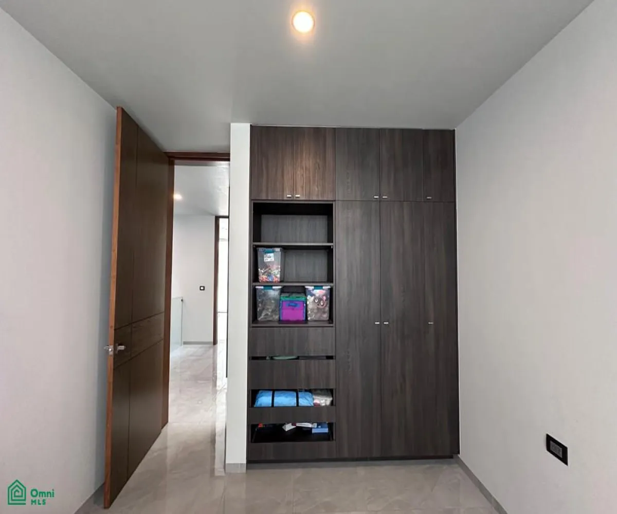 Casa En Renta,Punto Sur,Calle Magallanes, Fracc. Punto Sur Este 1130, Tlajomulco de Zuniga, Jalisco 45600, 3 Habitaciones,3 Baños,Calle Magallanes, Fracc. Punto Sur Este,2,MX251022025