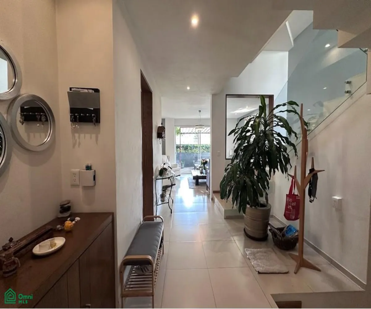 Casa En Venta,Solares Residencial,Paseo la Luna 300, Zapopan, Jalisco 45019, 4 Habitaciones,4 Baños,Paseo la Luna,2,MX251022035