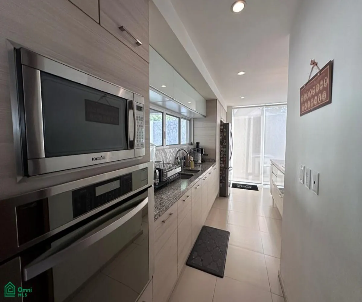 Casa En Venta,Solares Residencial,Paseo la Luna 300, Zapopan, Jalisco 45019, 4 Habitaciones,4 Baños,Paseo la Luna,2,MX251022035