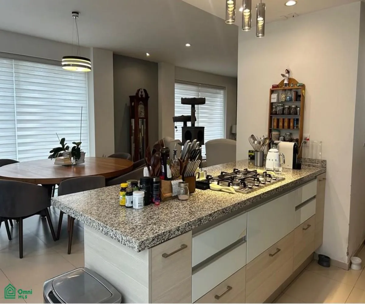 Casa En Venta,Solares Residencial,Paseo la Luna 300, Zapopan, Jalisco 45019, 4 Habitaciones,4 Baños,Paseo la Luna,2,MX251022035