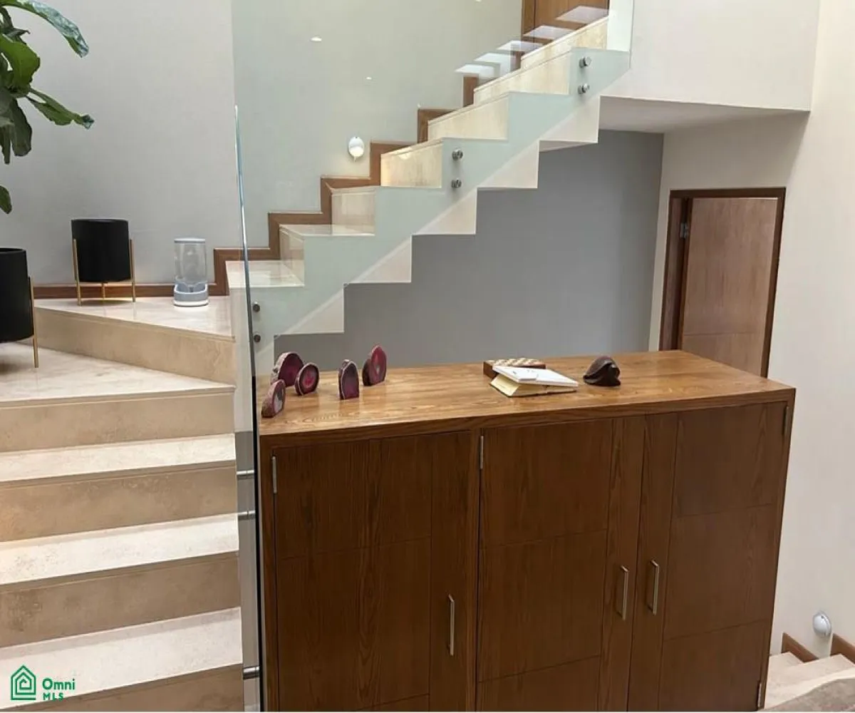 Casa En Venta,Solares Residencial,Paseo la Luna 300, Zapopan, Jalisco 45019, 4 Habitaciones,4 Baños,Paseo la Luna,2,MX251022035