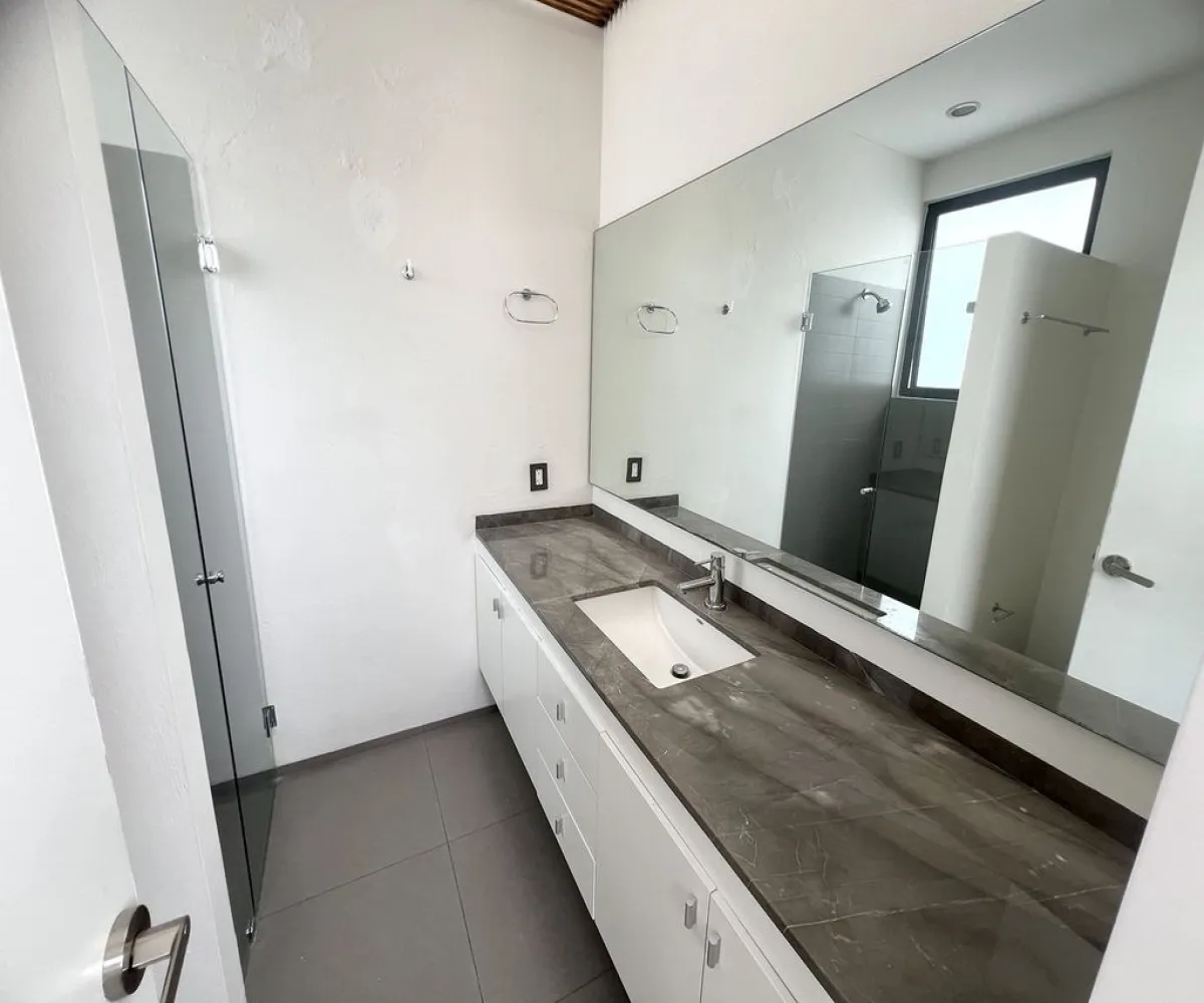 Departamento En Renta,Arcos Vallarta,Calle Justo Sierra 2541 5, Guadalajara, Jalisco 44130, 3 Habitaciones,3 Baños,Calle Justo Sierra,1,pEurLeR