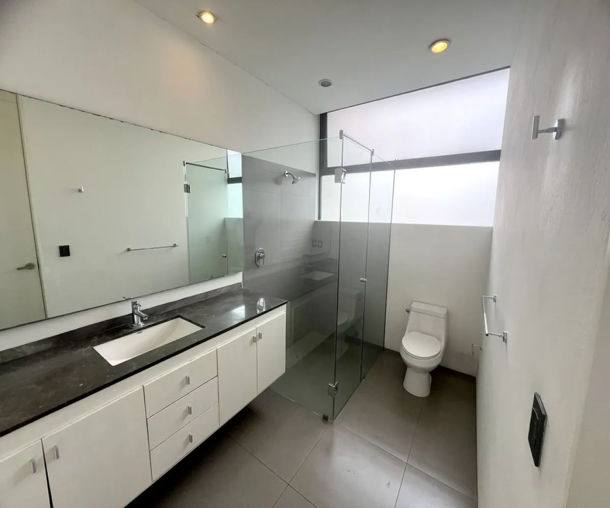 Departamento En Renta,Arcos Vallarta,Calle Justo Sierra 2541 5, Guadalajara, Jalisco 44130, 3 Habitaciones,3 Baños,Calle Justo Sierra,1,pEurLeR