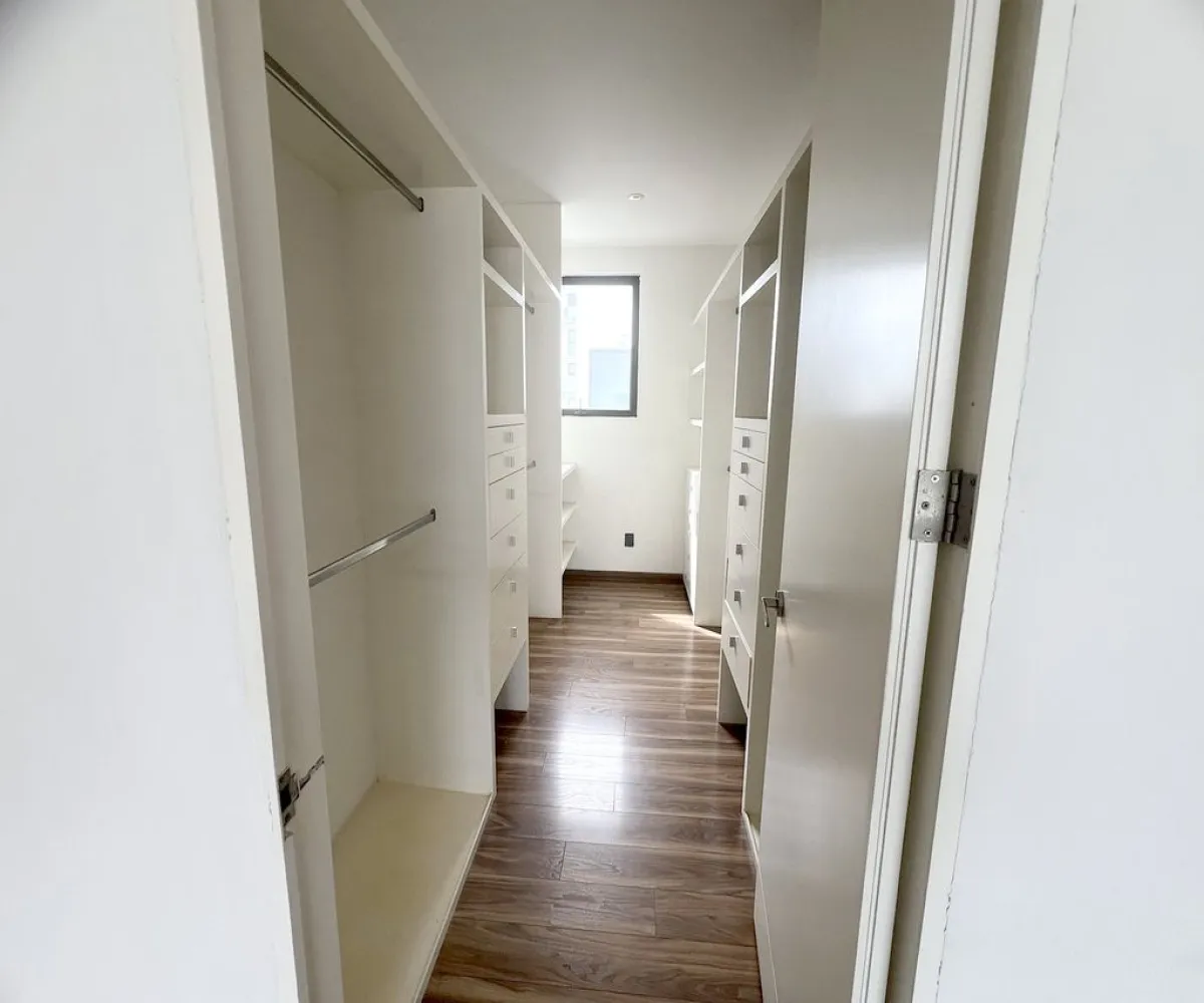 Departamento En Renta,Arcos Vallarta,Calle Justo Sierra 2541 5, Guadalajara, Jalisco 44130, 3 Habitaciones,3 Baños,Calle Justo Sierra,1,pEurLeR