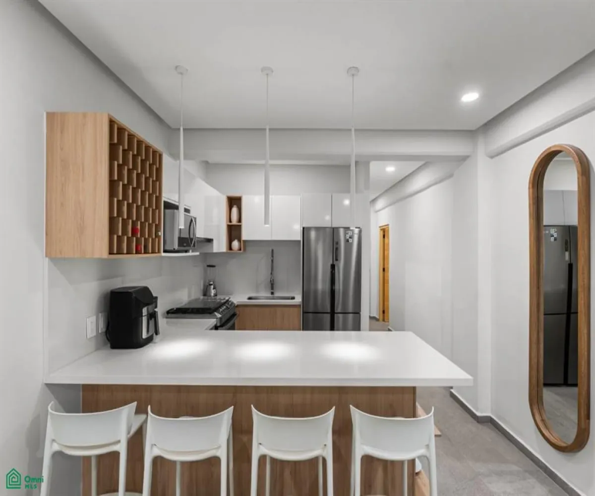 Departamento En Venta,Marina Vallarta,Avenida Paseo de la marina 3, Puerto Vallarta, Jalisco 48354, 2 Habitaciones,Avenida Paseo de la marina,1,MX251023034