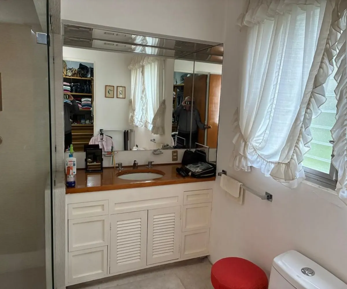 Casa En Venta,El Capullo,Avenida D 544, Zapopan, Jalisco 45150, 5 Habitaciones,4 Baños,Avenida D,2,pb5r11R