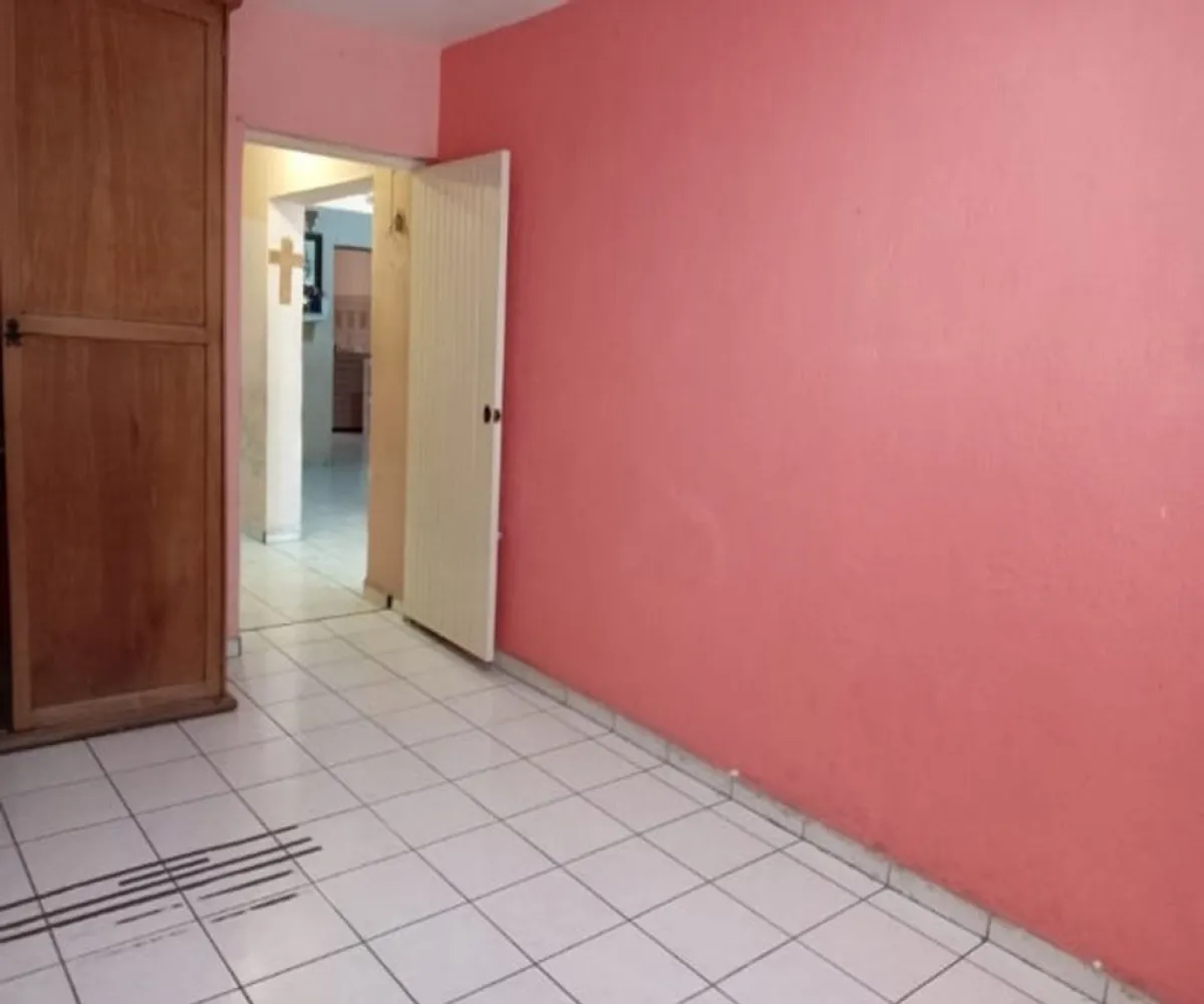 Casa En Venta,8 de Julio,Pelicano 869, Guadalajara, Jalisco 44910, 4 Habitaciones,1 Baño,Pelicano,1,p6fLrcl