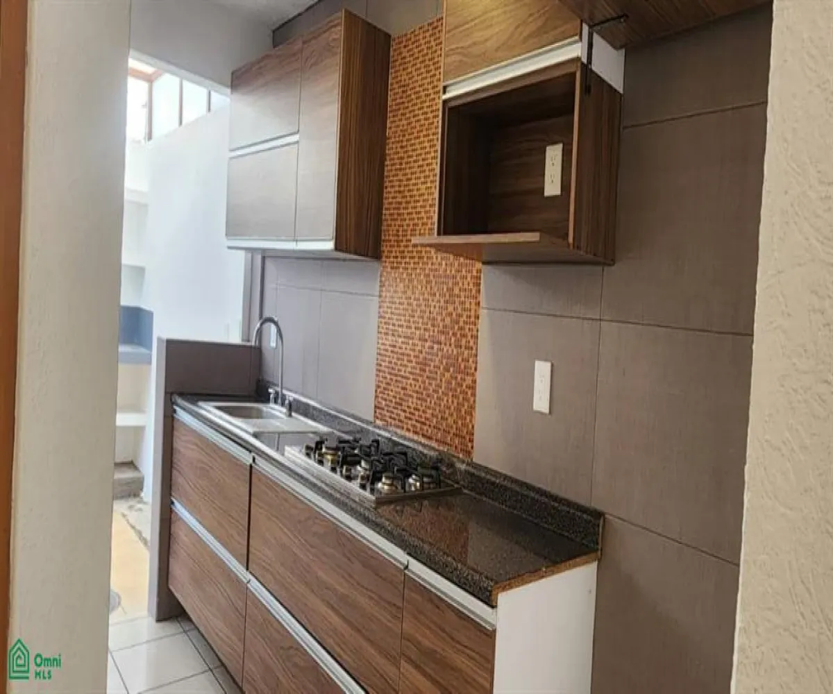 Casa En Venta,Jardines de San Gonzalo,Av. De Las Torres (Fracc. Real Cantabria) 3850 Int. Tulipanes 138, Zapopan, Jalisco 45134, 3 Habitaciones,2 Baños,Av. De Las Torres (Fracc. Real Cantabria),2,MX251022710