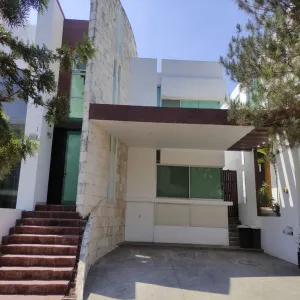 Casa En Renta,Los castaños,Avenida Naciones Unidas 7500 113, Zapopan, Jalisco 45110, 3 Habitaciones,3 Baños,Avenida Naciones Unidas,1,pVfxTcV