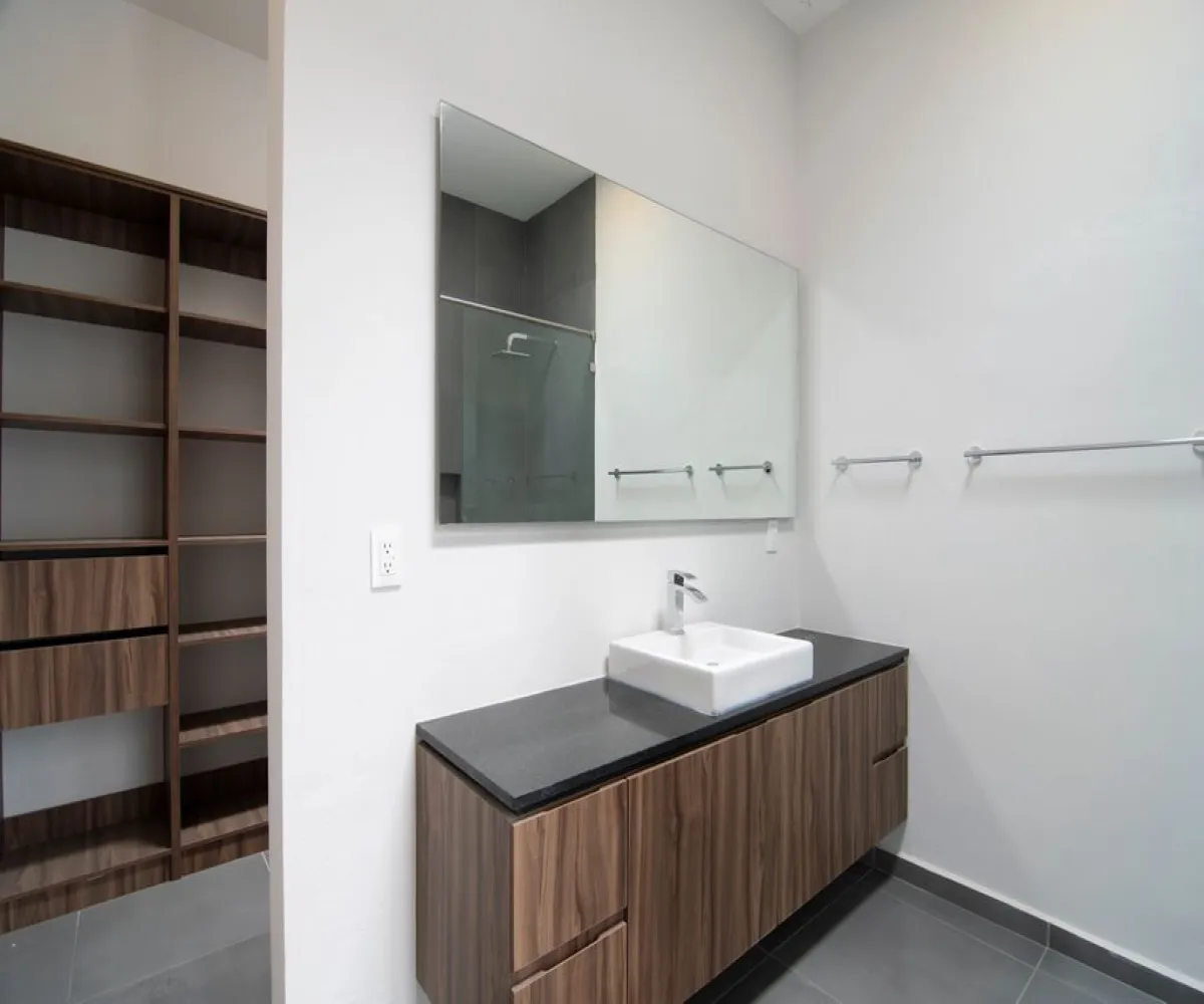 Casa En Venta,Valle del Imperio Galo S/N, Zapopan, Jalisco 45134, 3 Habitaciones,2 Baños,Valle del Imperio Galo,1,pbfDvQ5