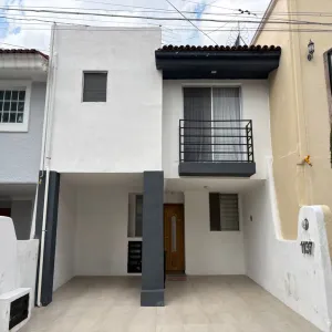 Casa En Renta,Chapalita las Fuentes,Fuente Monumental 1137, Zapopan, Jalisco 45030, 3 Habitaciones,2 Baños,Fuente Monumental,2,ptg4txG