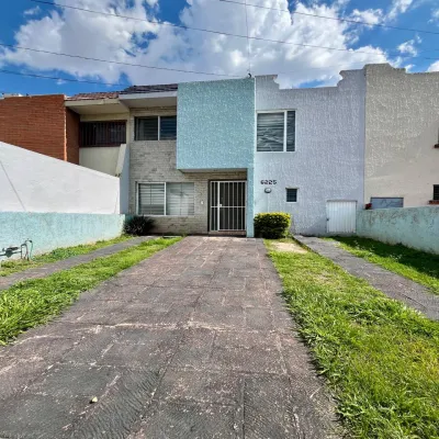 Casa en venta frente al tianguis del sol Casa En Venta,Hacienda Del Tepeyac,Av Moctezuma 6225, Zapopan, Jalisco 45053, 3 Habitaciones,2 Baños,Av Moctezuma,2,723249