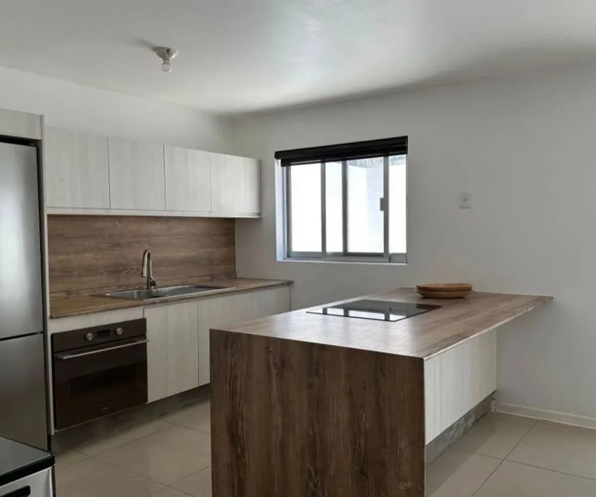 Casa En Venta,Colinas del Rey,Paseo de las cañadas sur 160, Zapopan, Jalisco 45130, 3 Habitaciones,2 Baños,Paseo de las cañadas sur,1,px1yyoq