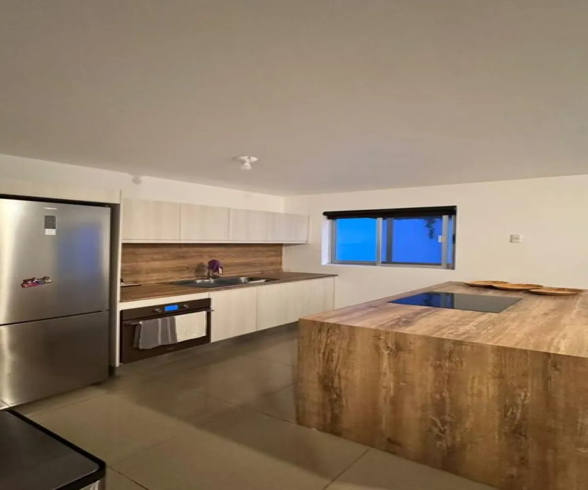 Casa En Venta,Colinas del Rey,Paseo de las cañadas sur 160, Zapopan, Jalisco 45130, 3 Habitaciones,2 Baños,Paseo de las cañadas sur,1,px1yyoq