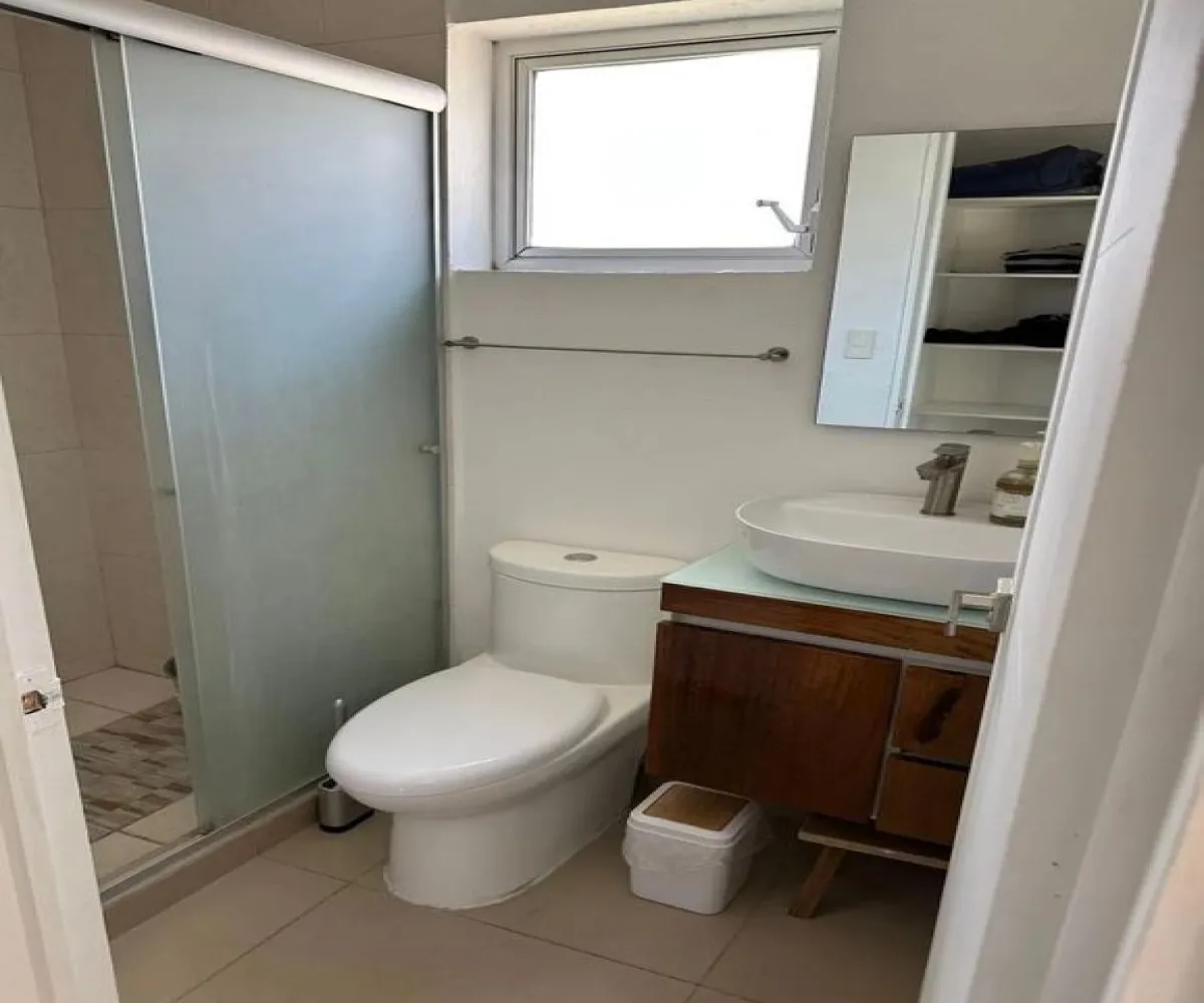 Casa En Venta,Colinas del Rey,Paseo de las cañadas sur 160, Zapopan, Jalisco 45130, 3 Habitaciones,2 Baños,Paseo de las cañadas sur,1,px1yyoq