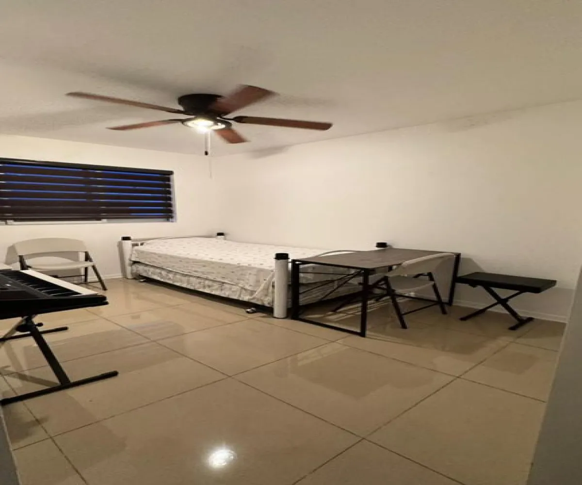 Casa En Venta,Colinas del Rey,Paseo de las cañadas sur 160, Zapopan, Jalisco 45130, 3 Habitaciones,2 Baños,Paseo de las cañadas sur,1,px1yyoq