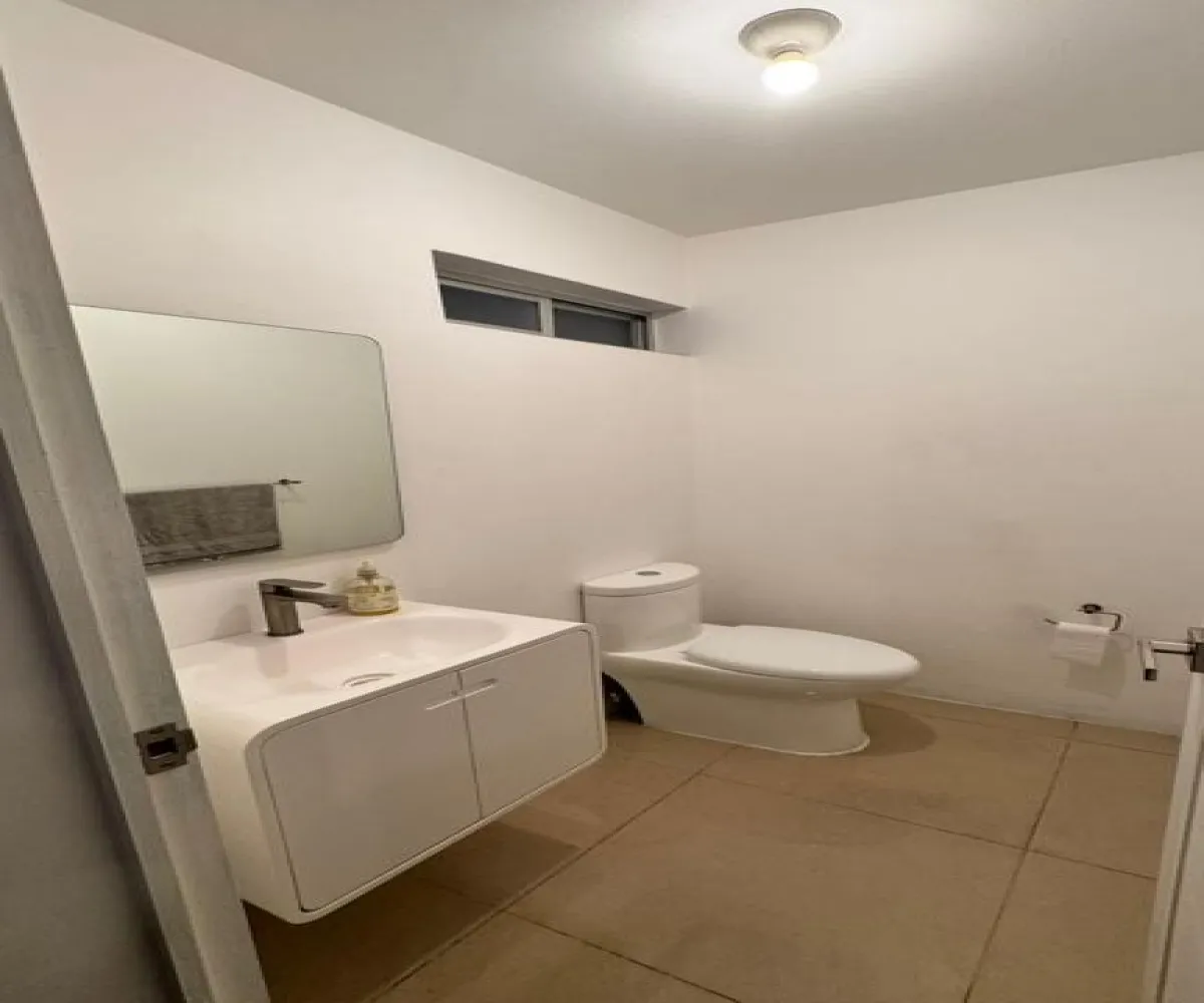 Casa En Venta,Colinas del Rey,Paseo de las cañadas sur 160, Zapopan, Jalisco 45130, 3 Habitaciones,2 Baños,Paseo de las cañadas sur,1,px1yyoq