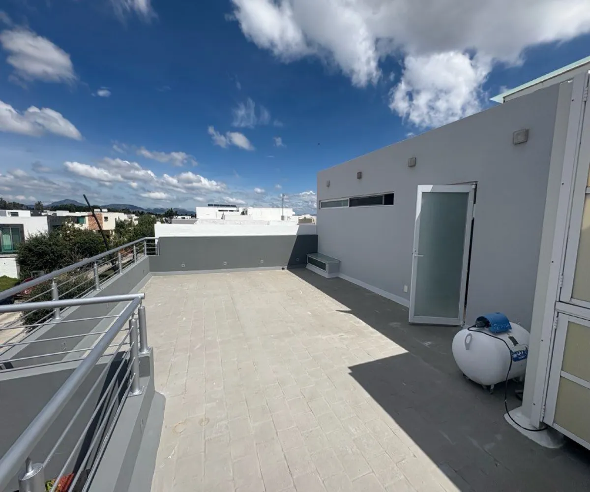 Casa En Venta,Zapopan,Paseo Solares 641, Zapopan, Jalisco 45134, 4 Habitaciones,5 Baños,Paseo Solares ,1,pLv7bVM