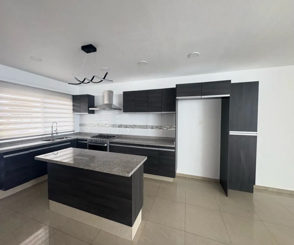 Casa En Venta,Zapopan,Paseo Solares 641, Zapopan, Jalisco 45134, 4 Habitaciones,5 Baños,Paseo Solares ,1,pLv7bVM