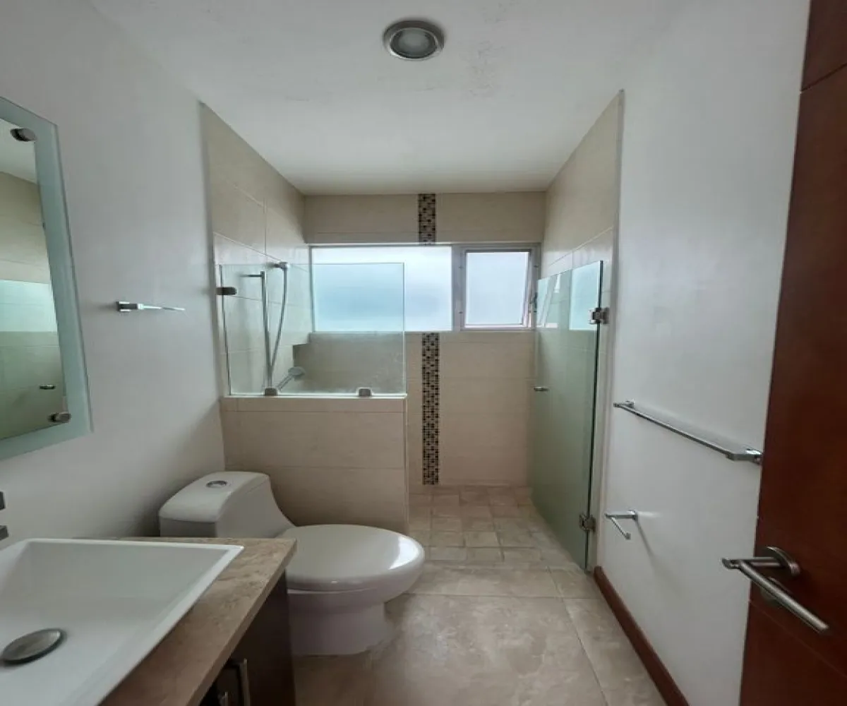 Casa En Venta,La Tijera,Tenerife 154, Tlajomulco de Zúñiga, Jalisco 45645, 3 Habitaciones,2 Baños,Tenerife,1,pz6FFqO